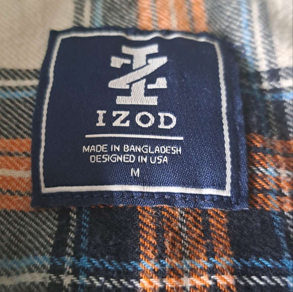 IZOD MEN'S LONG SLEEVE FRONT POCKET COLLARED FLANNEL SHIRT SIZE MEDIUM. - Picture 2 of 4